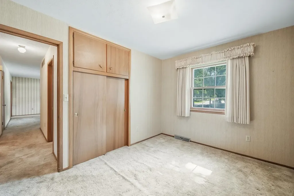 1209 N Sunset Drive Mulvane KS 67110