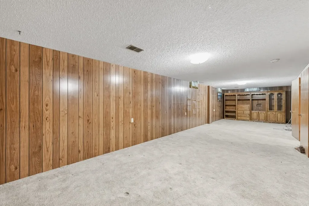 1209 N Sunset Drive Mulvane KS 67110