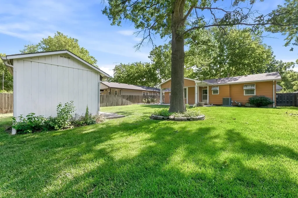 1209 N Sunset Drive Mulvane KS 67110