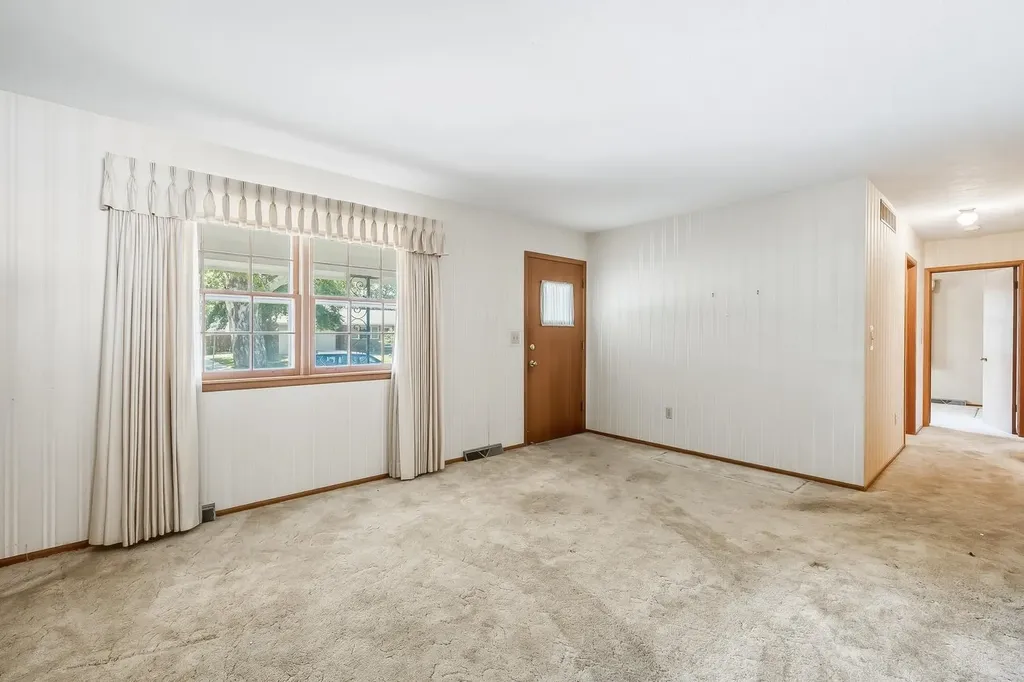 1209 N Sunset Drive Mulvane KS 67110