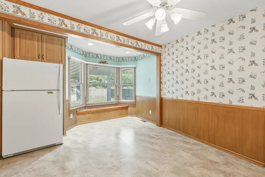 1209 N Sunset Drive Mulvane KS 67110