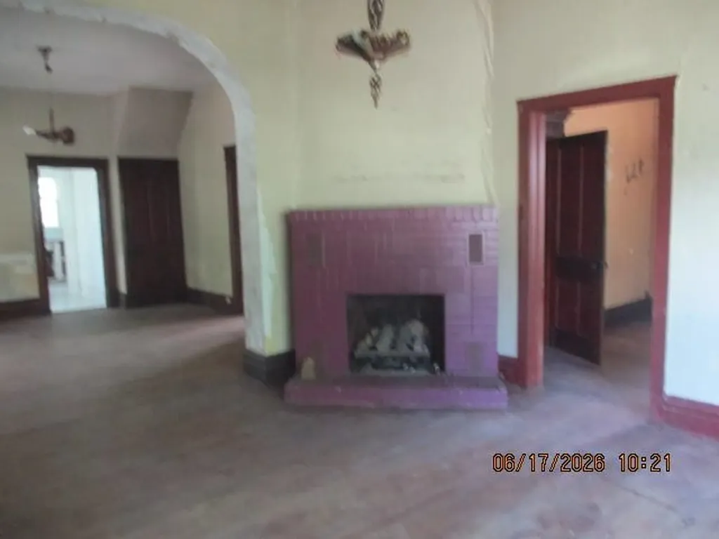 1400 Grand Avenue Parsons KS 67357