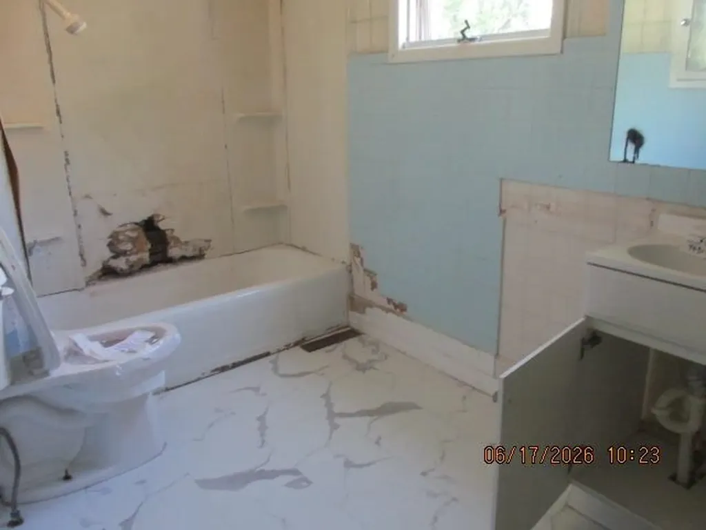 1400 Grand Avenue Parsons KS 67357