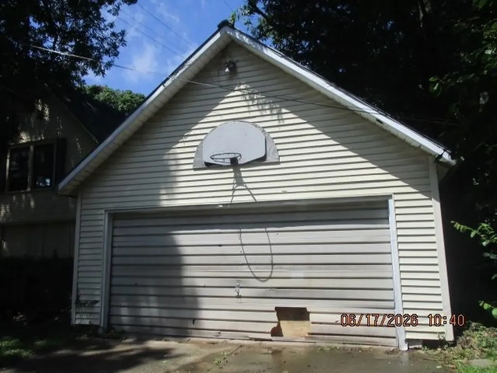 1400 Grand Avenue Parsons KS 67357