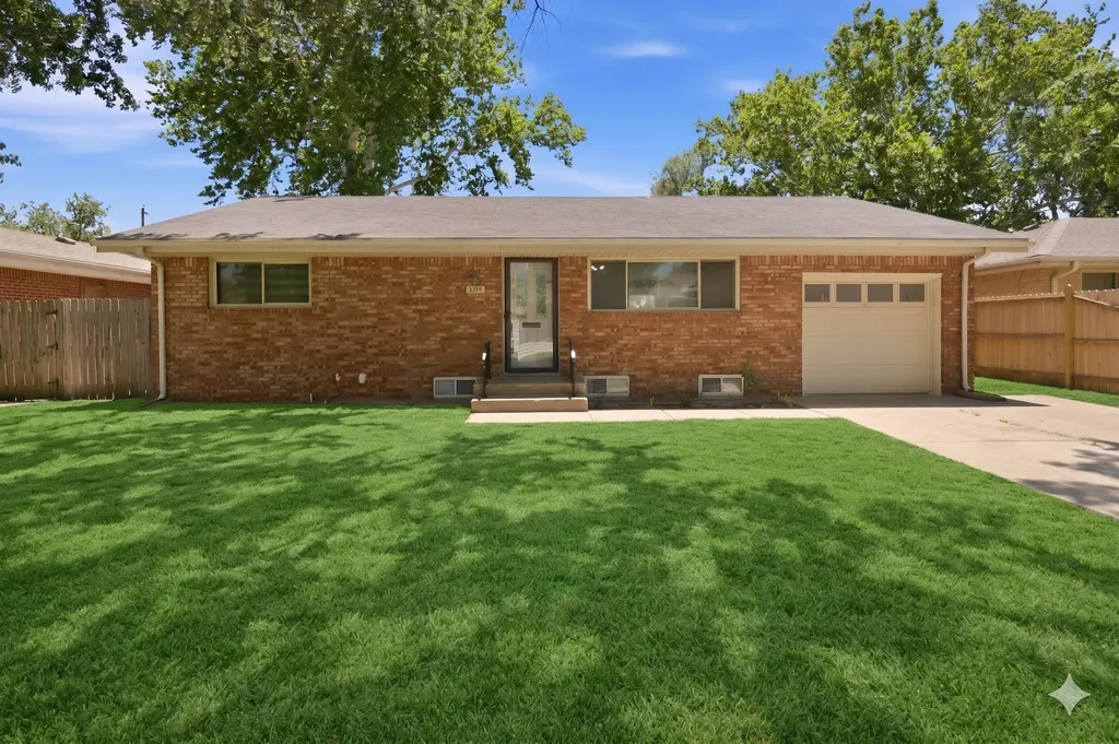 2215 E Stafford Street Wichita KS 67211