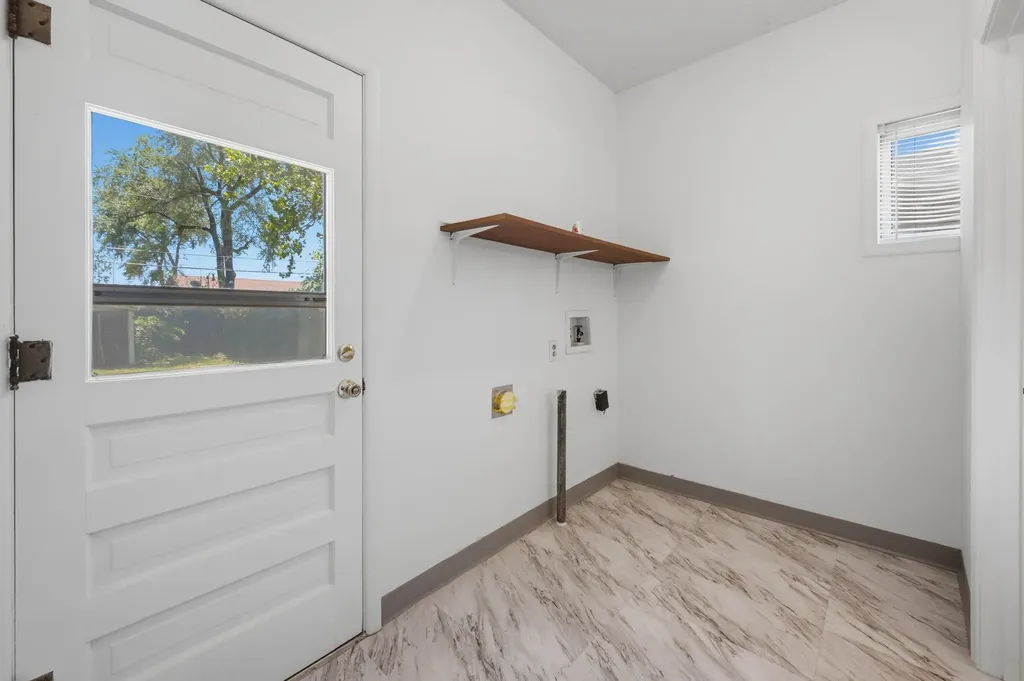 2215 E Stafford Street Wichita KS 67211