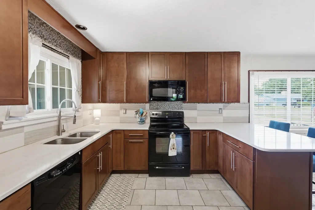 6119 E Oneida Avenue Wichita KS 67208