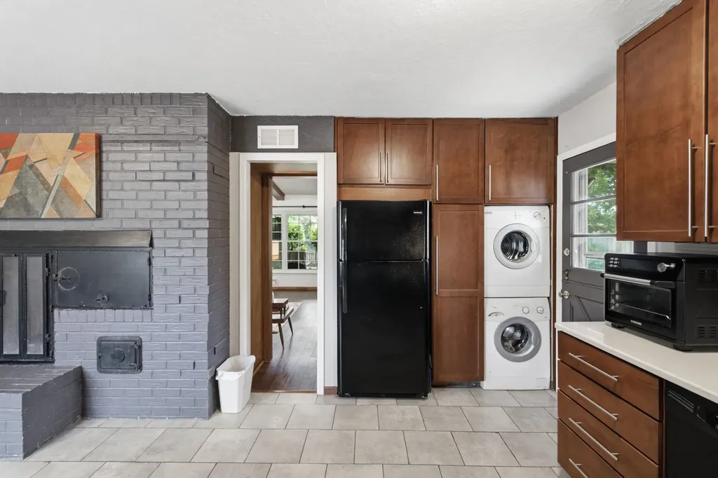 6119 E Oneida Avenue Wichita KS 67208