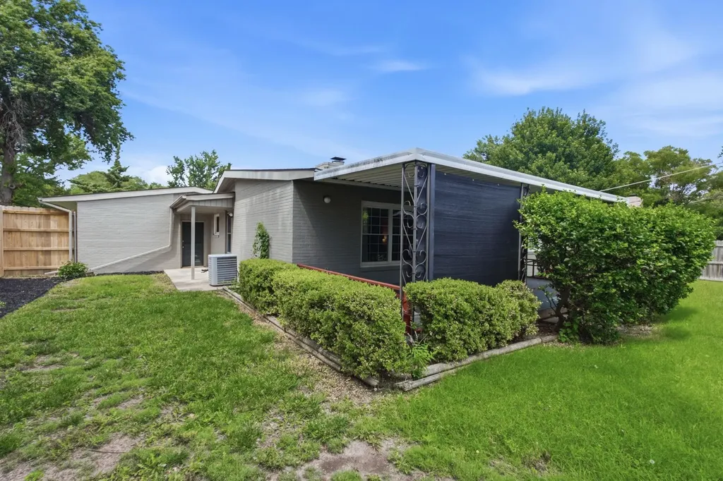 6119 E Oneida Avenue Wichita KS 67208