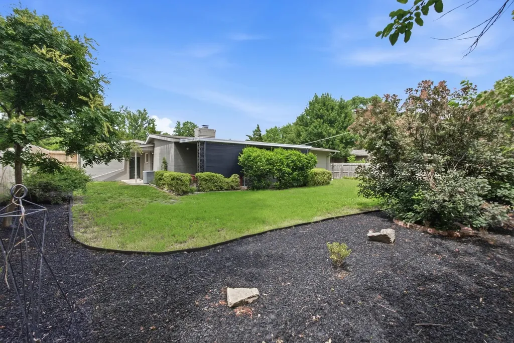 6119 E Oneida Avenue Wichita KS 67208