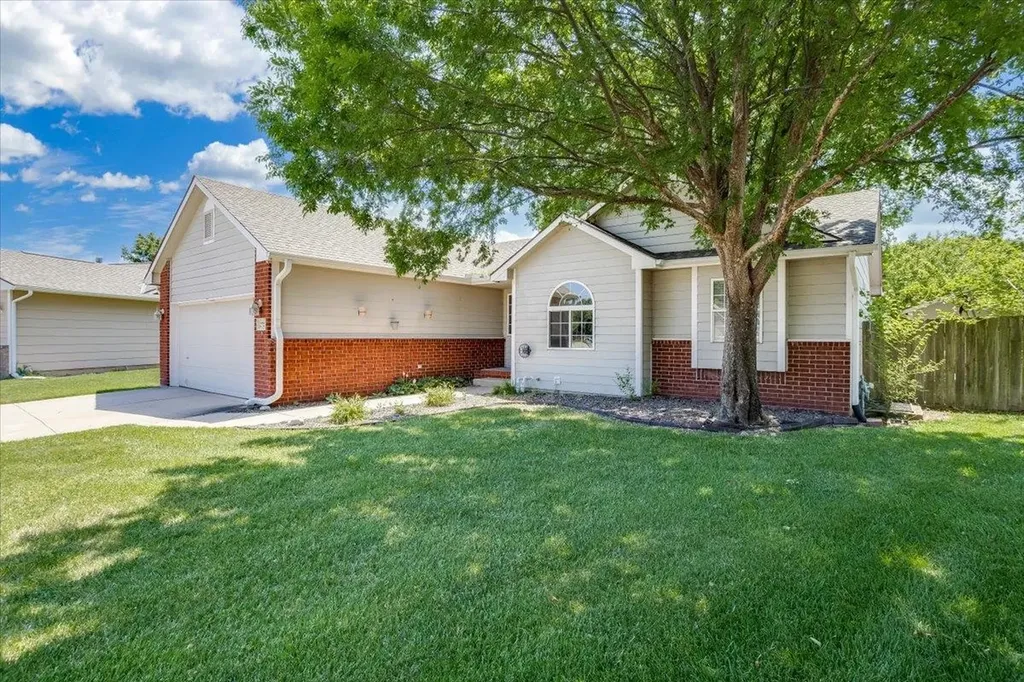 2721 N Stoney Point Court Wichita KS 67205