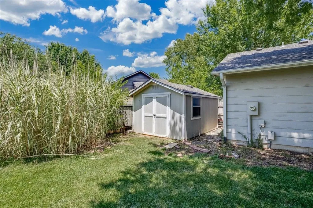 2721 N Stoney Point Court Wichita KS 67205