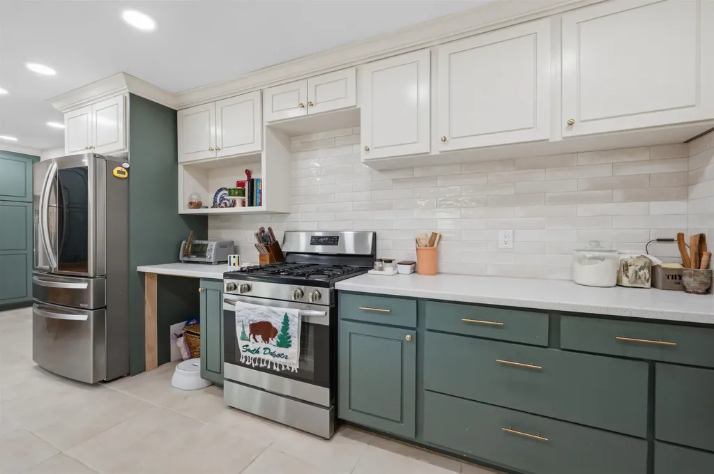 163 S Lochinvar Street Wichita KS 67207