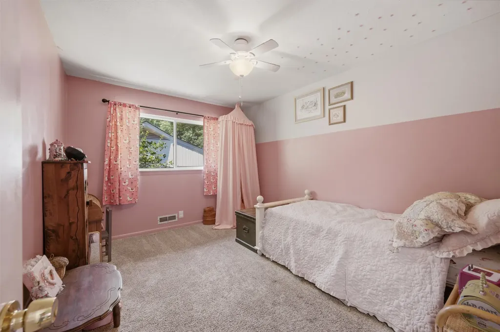 163 S Lochinvar Street Wichita KS 67207