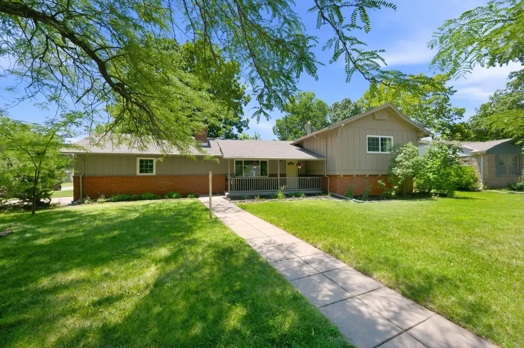 163 S Lochinvar Street Wichita KS 67207