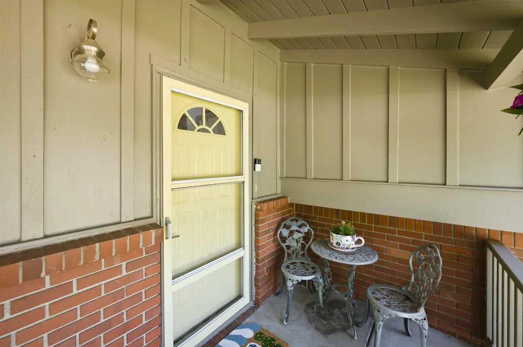 163 S Lochinvar Street Wichita KS 67207
