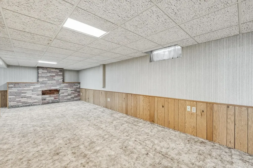 1232 E El Monte Street Wichita KS 67216