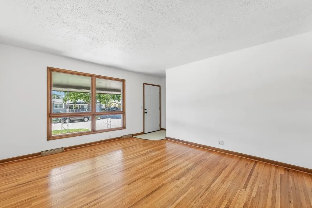 1232 E El Monte Street Wichita KS 67216