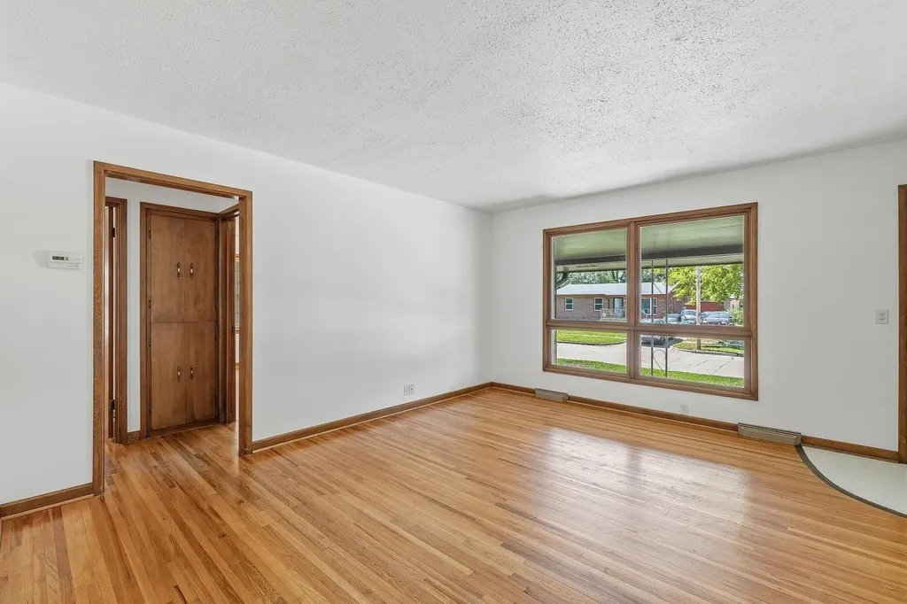 1232 E El Monte Street Wichita KS 67216