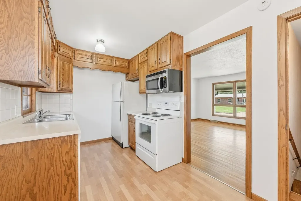 1232 E El Monte Street Wichita KS 67216
