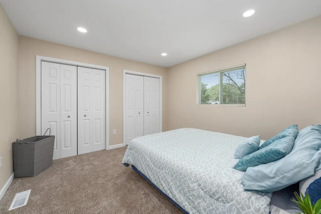 542 W Sunrise Drive Wichita KS 67217