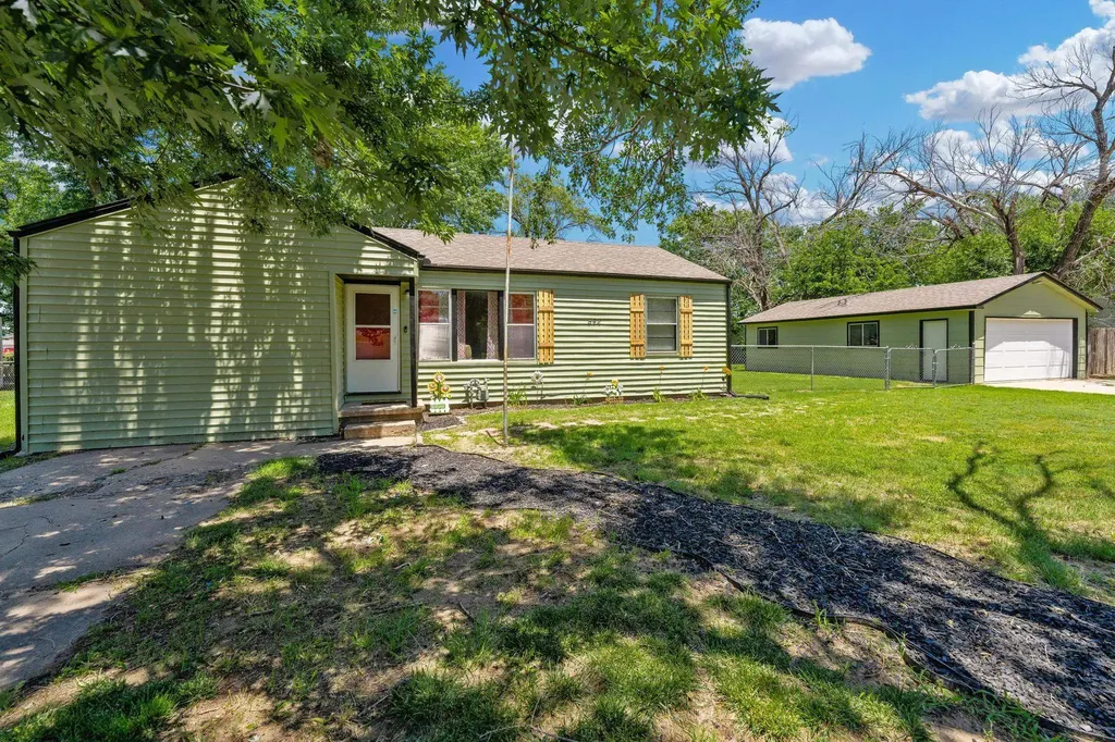 542 W Sunrise Drive Wichita KS 67217