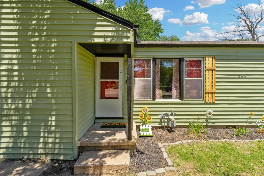 542 W Sunrise Drive Wichita KS 67217