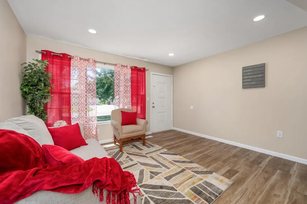 542 W Sunrise Drive Wichita KS 67217