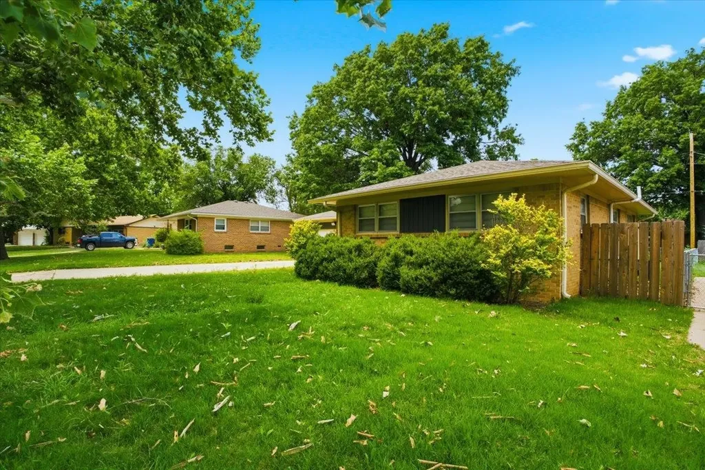 9900 W Tee Lane Wichita KS 67212