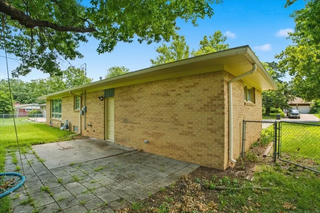 9900 W Tee Lane Wichita KS 67212