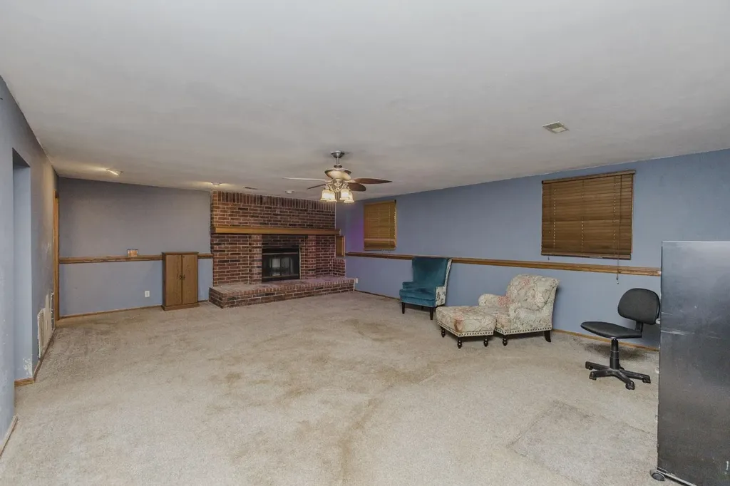 1431 N Fieldcrest Wichita KS 67212