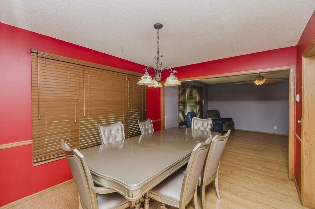 1431 N Fieldcrest Wichita KS 67212