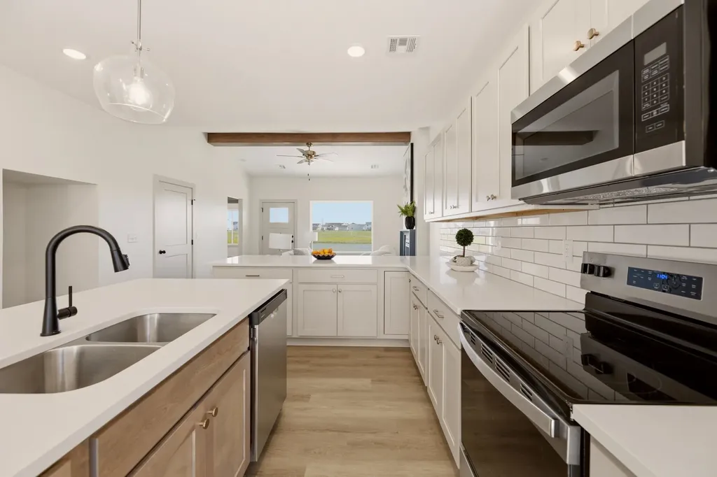 3528 N Azalea Street Maize KS 67223
