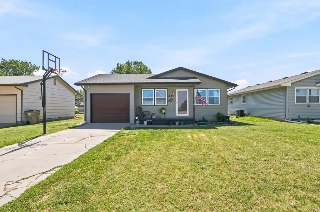 419 N Sedgwick Avenue Burrton KS 67020