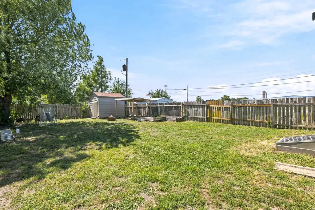 419 N Sedgwick Avenue Burrton KS 67020