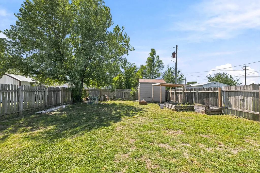 419 N Sedgwick Avenue Burrton KS 67020