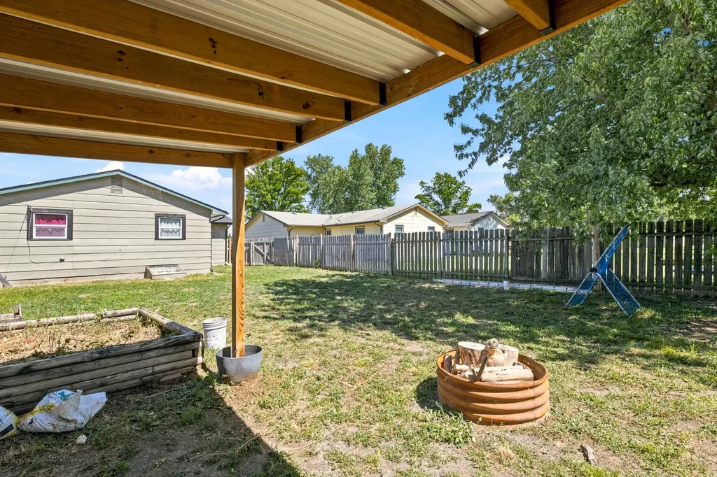 419 N Sedgwick Avenue Burrton KS 67020
