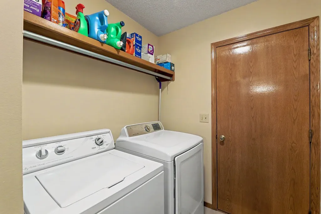 10931 W Dora Wichita KS 67209