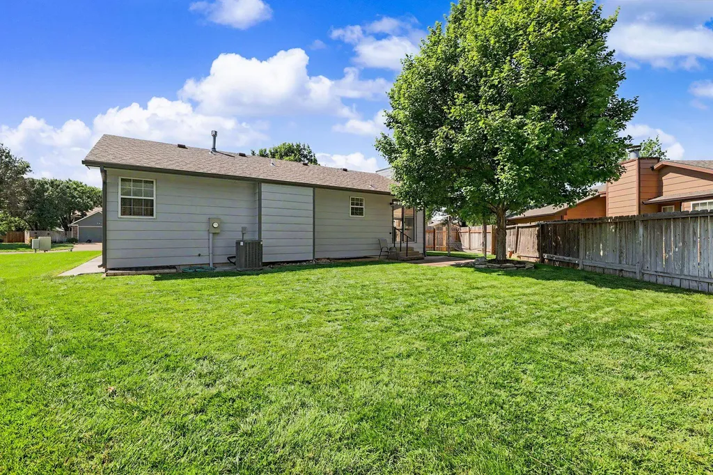 10931 W Dora Wichita KS 67209