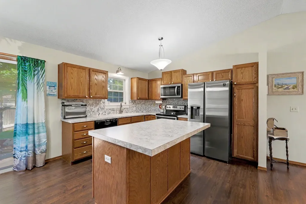 10931 W Dora Wichita KS 67209