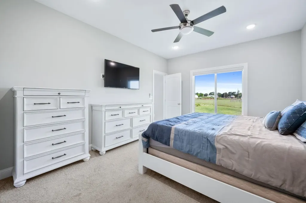 768 E Sunset Circle Goddard KS 67052
