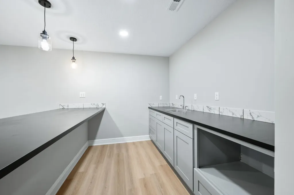 768 E Sunset Circle Goddard KS 67052