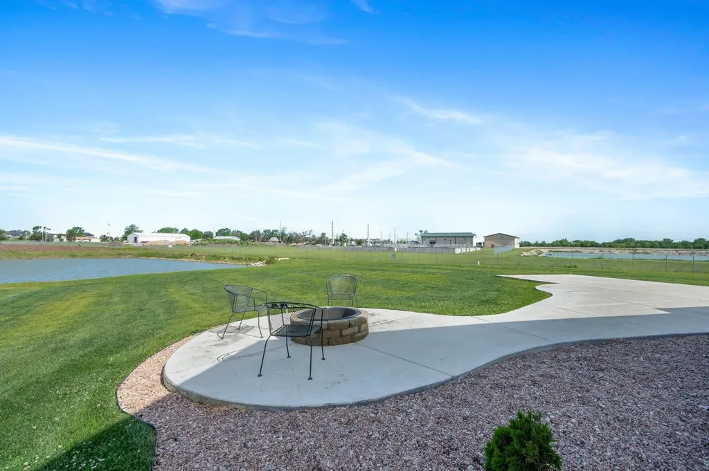768 E Sunset Circle Goddard KS 67052