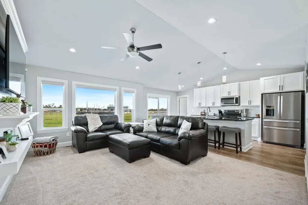 768 E Sunset Circle Goddard KS 67052