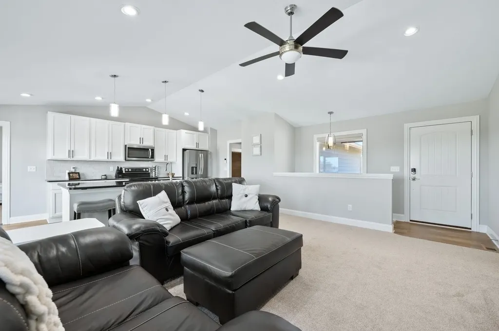 768 E Sunset Circle Goddard KS 67052