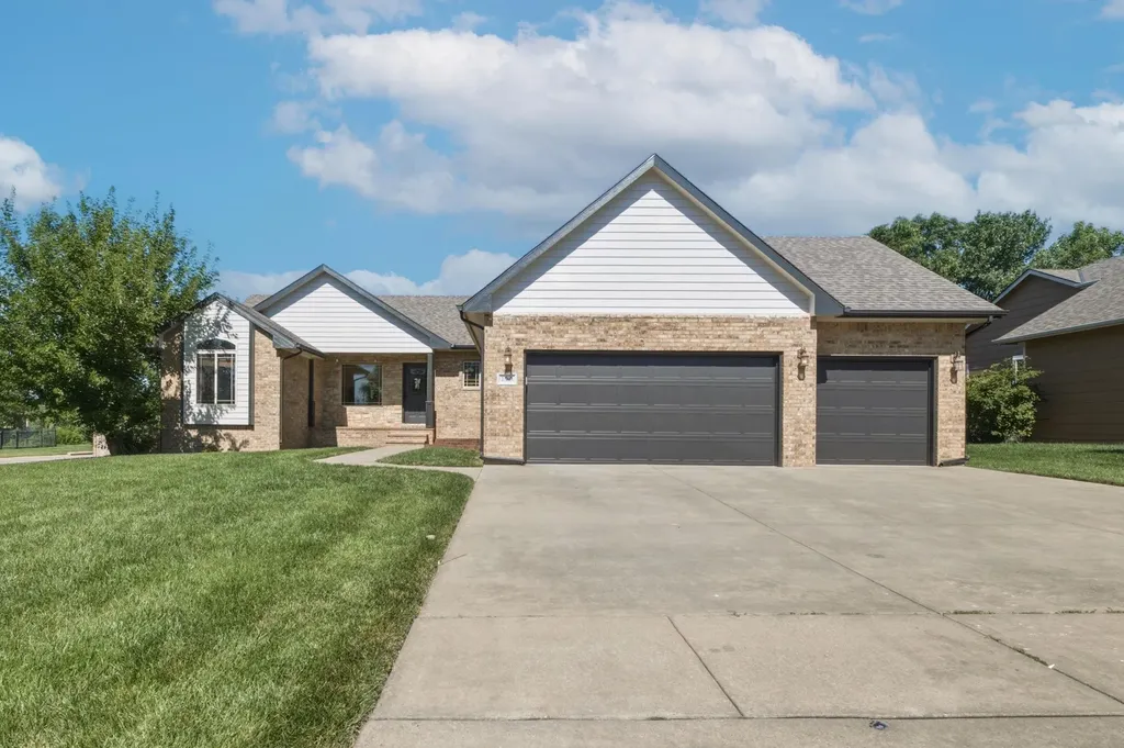 2503 N Springdale Circle Wichita KS 67228