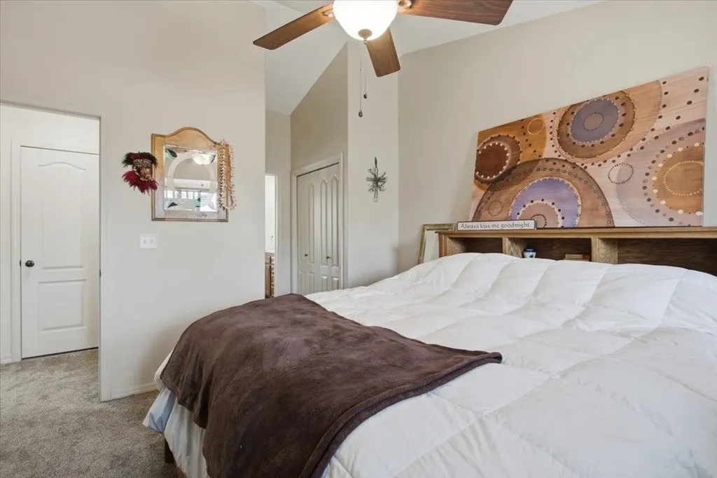 5374 N Rock Spring Street Bel Aire KS 67226-3200