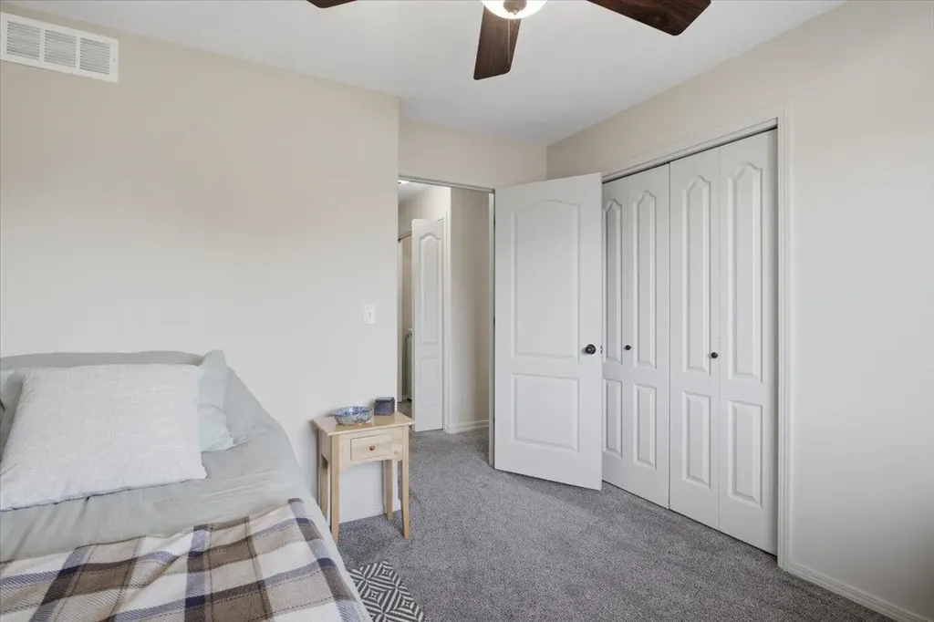 5374 N Rock Spring Street Bel Aire KS 67226-3200