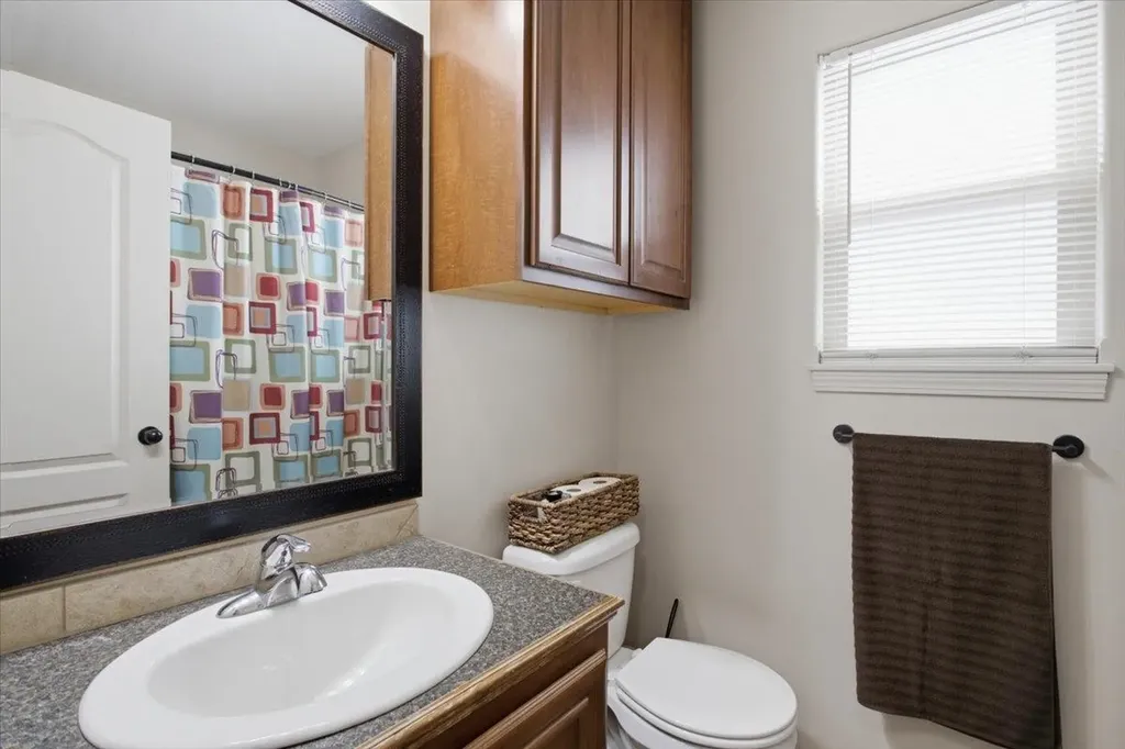 5374 N Rock Spring Street Bel Aire KS 67226-3200