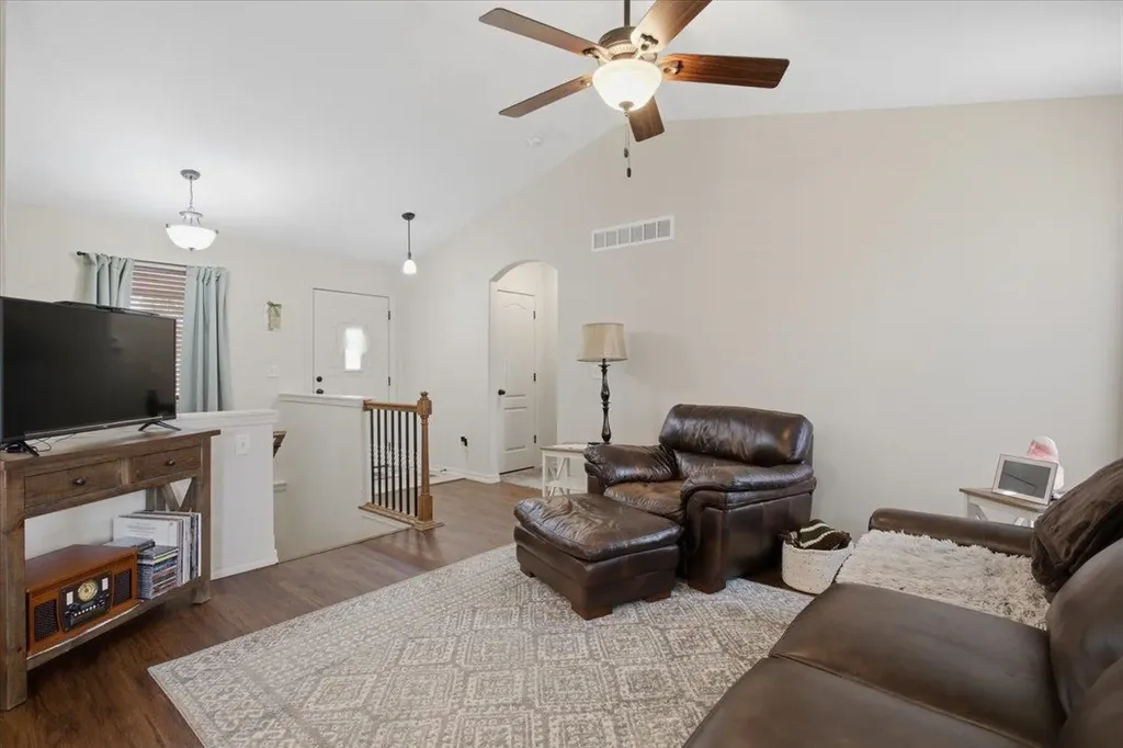 5374 N Rock Spring Street Bel Aire KS 67226-3200